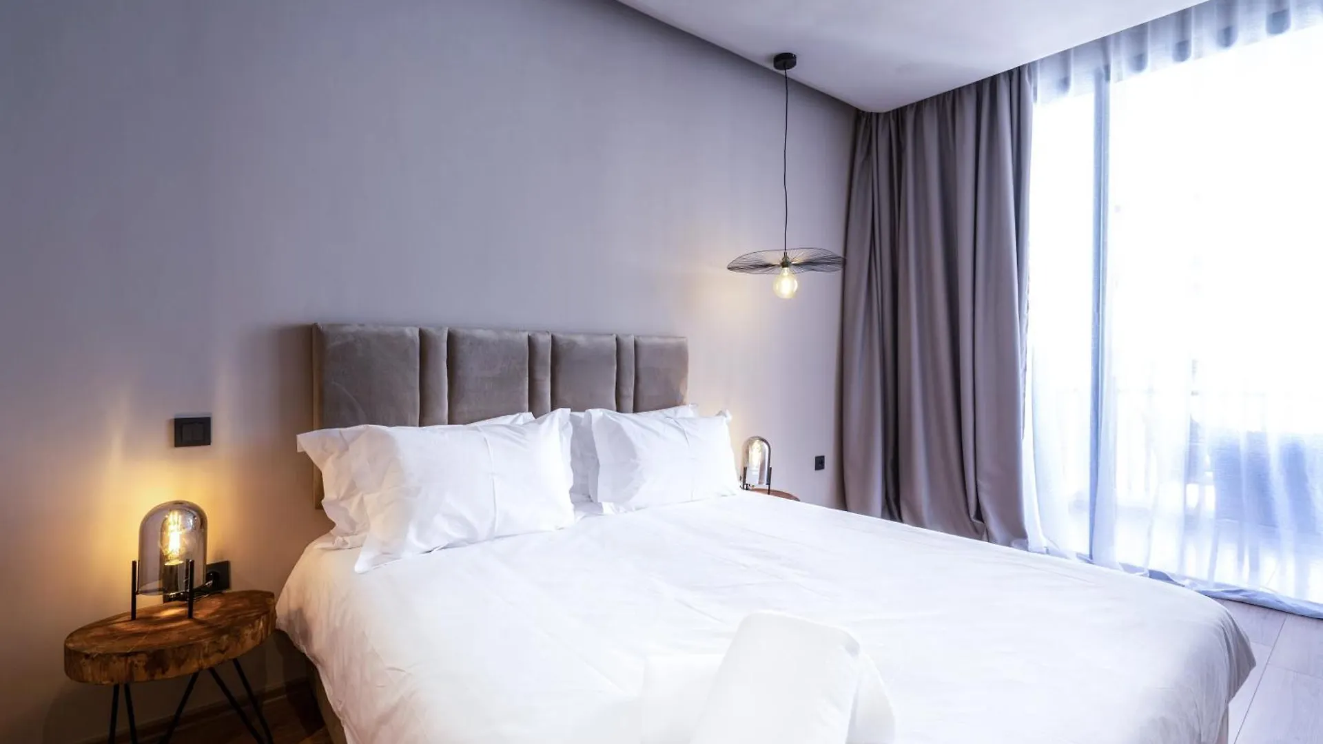 Twenty Six Anfa Luxury Residence By Shortstaycasa-Central-Parking Casablanca